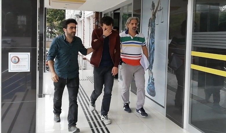 Laptop Hırsızlığı Zanlısı Kayıp Çocuk Çıktı - Samsun'un Bafra ilçesinde yakalanan laptop hırsızlığı şüphelisinin kayıp çocuk olduğu ortaya çıktı.