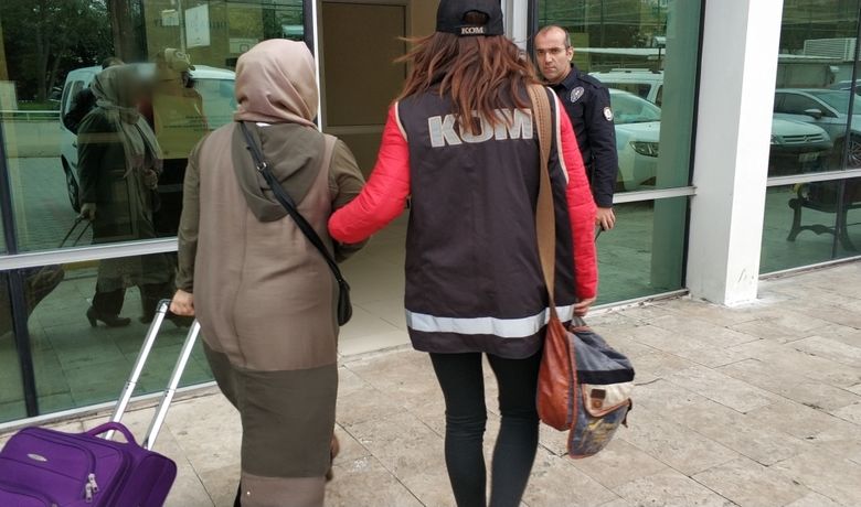 Samsun'da Fetö'den 5 Kişiye Adli Kontrol - Samsun merkezli Sinop ve Kars illerini kapsayan Fethullahçı Terör Örgütü/Paralel Devlet Yapılanması (FETÖ/PDY) operasyonunda gözaltına alınan 5 kişi mahkemece adli kontrol şartıyla serbest bırakıldı.