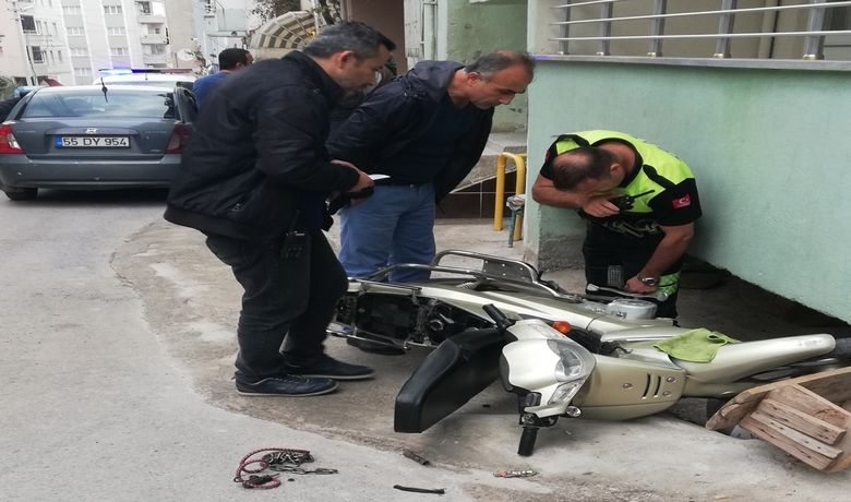 'Dur' İhtarına UymayanMotosiklet Sürücüsü Polisten Kaçamadı - Samsun'un Bafra ilçesinde 'dur' ihtarına uymayarak kaçan motosiklet sürücüsü polis ekiplerince yakalandı.