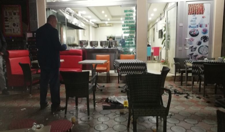 Çorbası Geç Gelen Alkollü Şahıs Dehşet Saçtı - Samsun’un Bafra ilçesinde çorbacıya kızan alkollü şahıs silahla ateş açıp masaları kırdı.