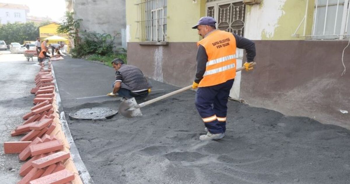 Gazipaşa Mahallesi'nde Kaldırım Çalışmaları