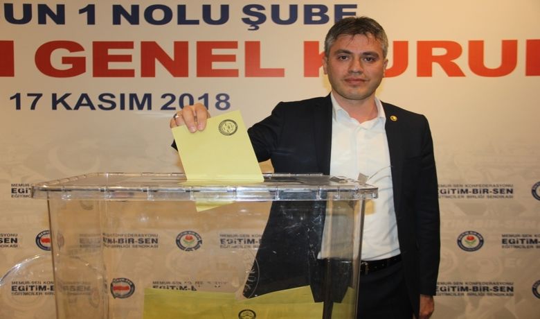 Eğitim-bir-sen’de Hamdi Yıldız Dönemi - Eğitimciler Birliği Sendikası (Eğitim-Bir-Sen) Samsun 1 No’lu Şubesi 6. Olağan Genel Kurulu’nda Hamdi Yıldız, başkan seçildi.