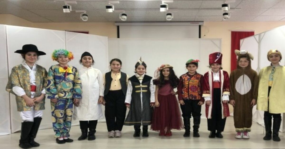 Mustafa Kemal Ortaokulundan Akıllı Eşek Tiyatro Oyunu