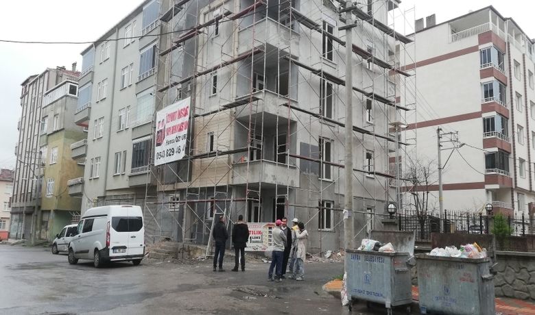 İnşaat İşçilerinin Malzemeleri Çalındı - Samsun'un Bafra ilçesinde bir inşaatta alkol alan kişi veya kişiler işçilere ait malzemeleri çaldılar.
