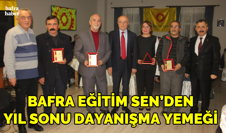 Eğitim Sen’den Yılsonu Dayanışma Yemeği - Eğitim Sen Bafra Temsilciliği tarafından gelenekselleşen yılsonu dayanışma yemeği geniş bir katılım ile gerçekleşti. 