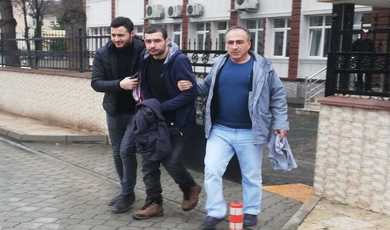 Cezaevi Firarisi Otogarda Yakalandı - Samsun'un Bafra ilçesinde cezaevinden kaçan şahıs, polis ekiplerince otogarda yakalandı.