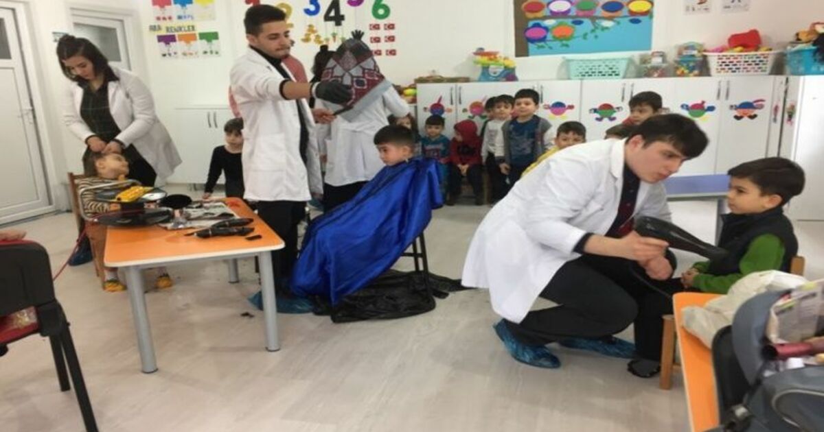 Altınyaprak İlkokulunda Kardeş Eli Projesi