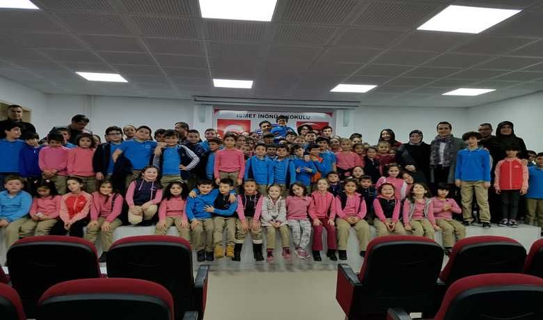 Bafra Fen Lisesi ÖğrencilerindenBeslenme Dostu Okul Ziyareti - Bafra Fen Lisesi öğrencileri  “ Beslenme Dostu Okul ” kapsamında Beden eğitimi öğretmeni Sema Nur ÇELEBİ rehberliğinde Bafra İsmet İnönü İlkokulu’na ziyarette bulundu.