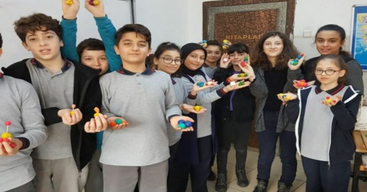 Cumhuriyet Ortaokulunda Fen Ve Bilim Çalışmaları
