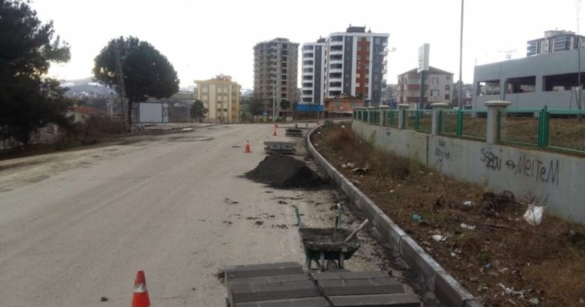 Büyükşehirden İlçelerde 'Su' Ve 'Yol' Hamlesi