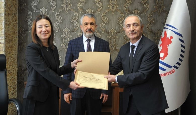 Bafra Turizm Fakültesinde Devir Teslim Töreni - Ondokuz Mayıs Üniversitesi(OMÜ) Bafra Şevket Aşçı Turizm Fakültesi Dekanlığı görevine Fen-Edebiyat Fakültesinden Prof. Dr. Ali Uzun atandı.
