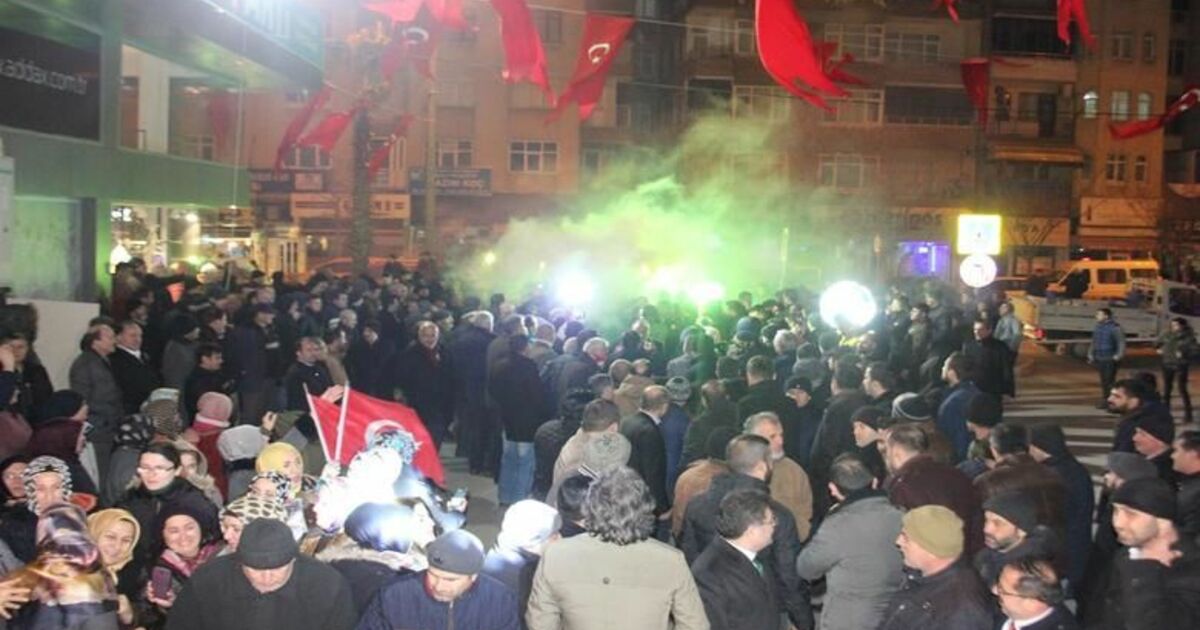 Ak Parti Belediye Başkan Adayı Hamit Kılıç Bafra'da Konvoyla Karşılandı