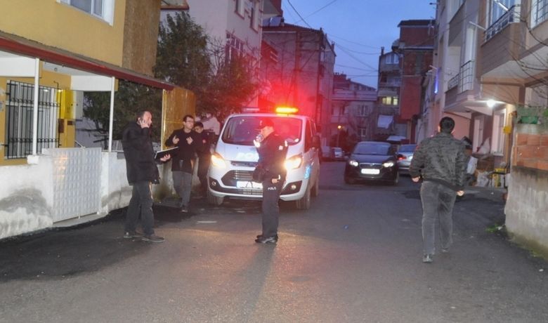 Konuşmaya Çağırdığı Şahsı Bacaklarından Vurdu - Samsun'un Bafra ilçesinde bir kişi, konuşmak için evden çağırdığı şahsı bacaklarından vurarak yaraladı.