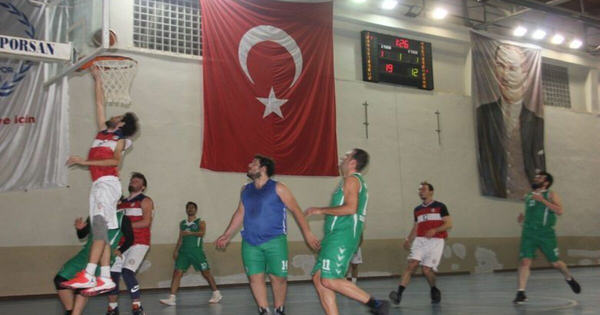 Basketbolda Bafra Belediyesi 2'de 2 Yaptı