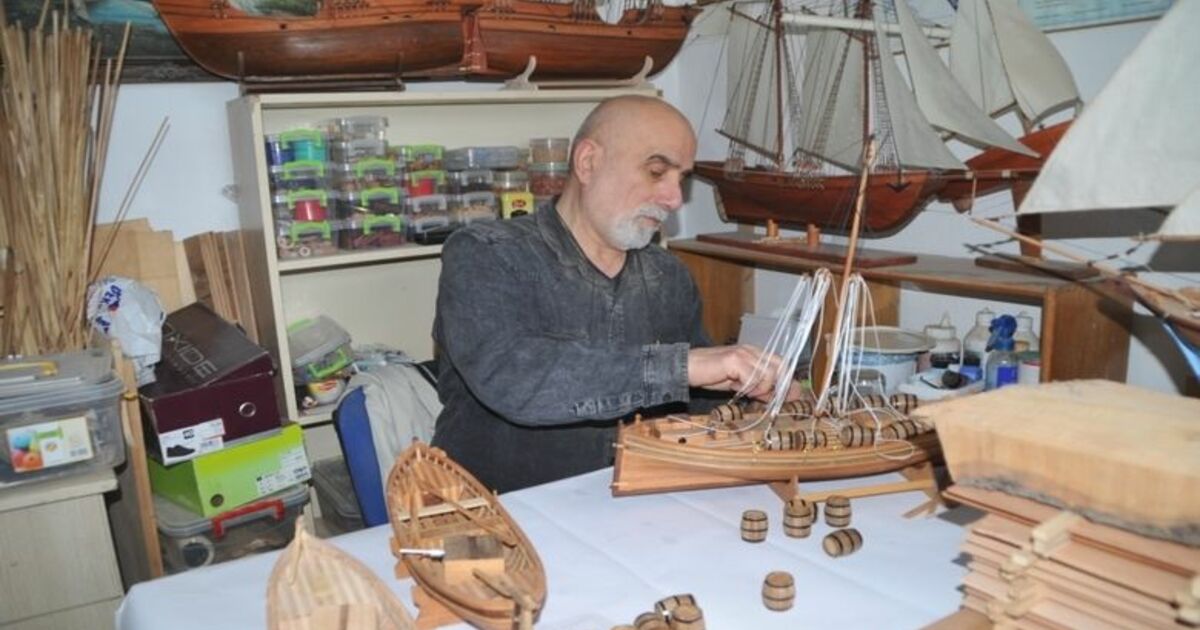 Emekli Öğretmenin Maket Gemi Hobisi