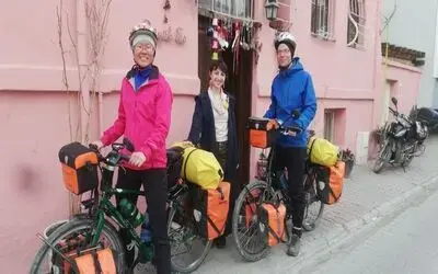 Almanya'dan Singapur’a Pedal Çeviriyorlar Couch Surfing Sistemi Üzerinden Samsun’un Bafra İlçesinde Bir Aileye Misafir Oldular