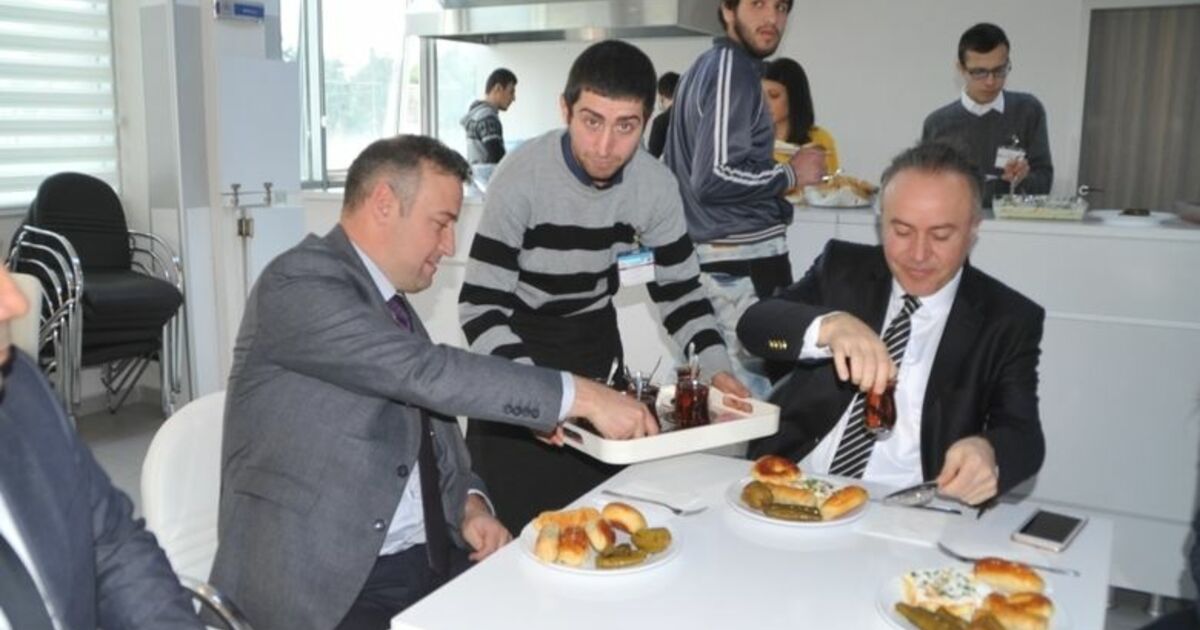 Özel Öğrencilere ‘servis Elemanı Yardımcılığı Kursu’