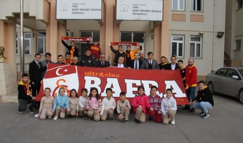 Ultraslan Bafra Taraftar Grubu Kütüphane Yeniledi - UltrAslan Bafra Taraftar Grubu, TOKİ Şehit Mehmet Boşnak İlk ve Ortaokulundaki Şehit Musa Bayrak Kütüphanesini yeniledi.