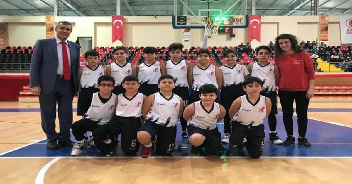 Özel Bafra Gençlerin Koleji Potanın Şampiyonu Oldu