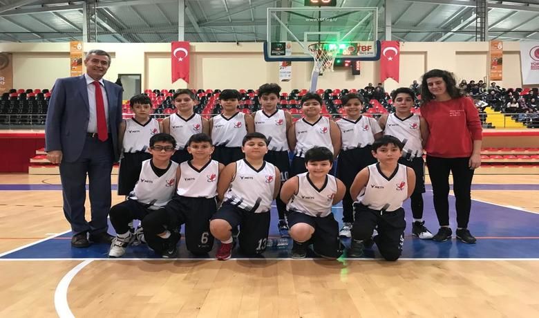Özel Bafra Gençlerin Koleji Potanın Şampiyonu Oldu - Özel Bafra Gençlerin Koleji Ortaokulu Basketbolda İlçe Şampiyonu oldu.