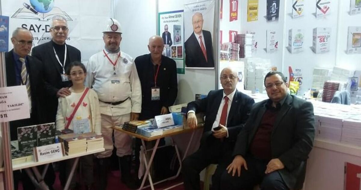 Dede-torun Yazar Türkiye’nin En Küçük Yazarı Kitap Fuarında
