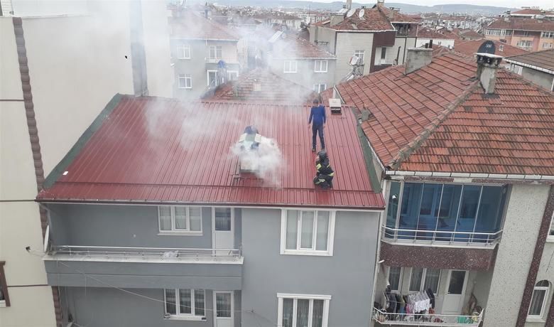 Bacada Çıkan Yangını Paniğe Neden Oldu - Samsun’un Bafra ilçesinde meydana gelen baca yangını paniğe neden oldu.