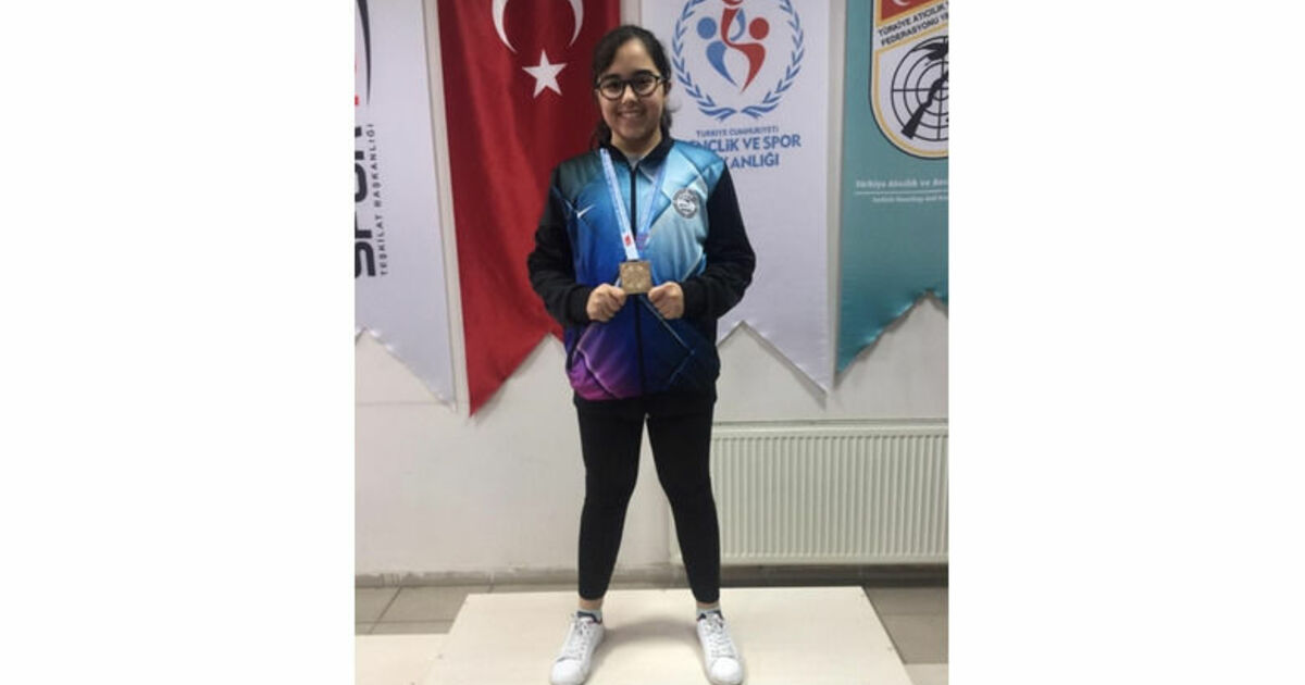 Damla Yılmaz Atıcılıkta Türkiye Rekoru Kırdı