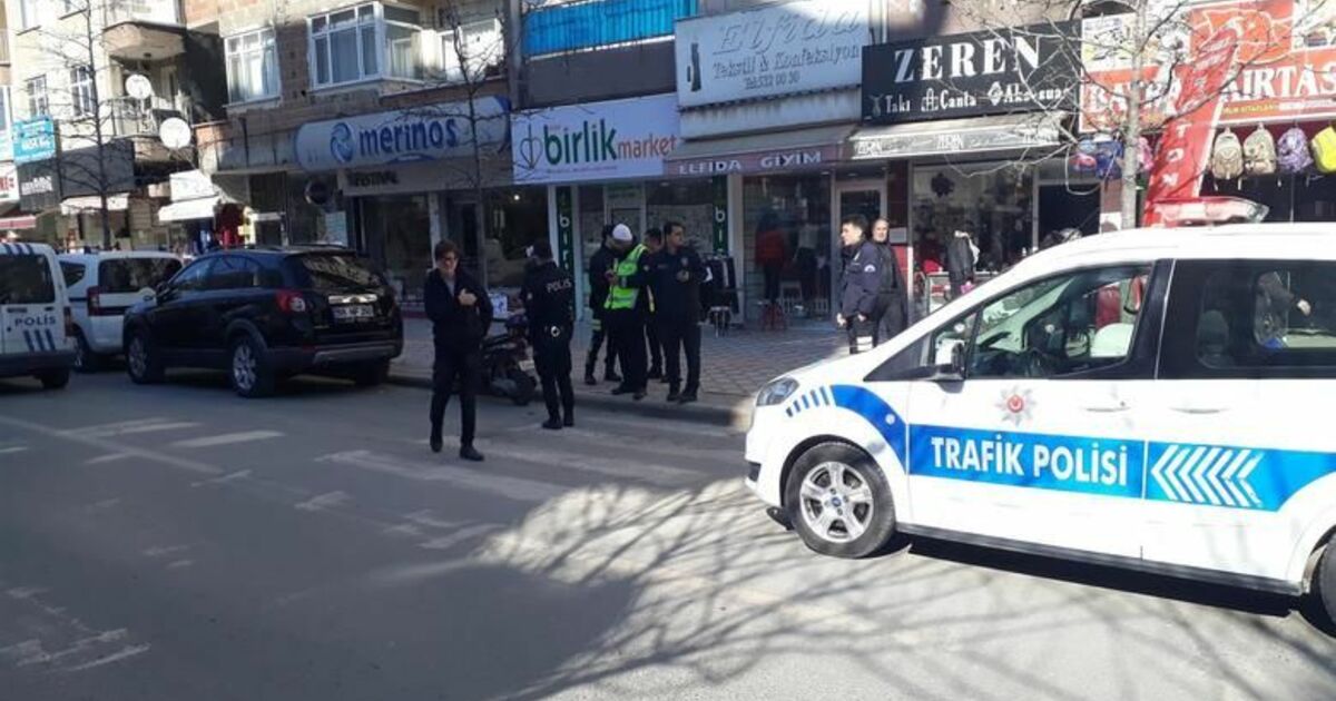 Elektrikli Bisiklete Çarpan Otomobil Sürücüsü Kaçtı: 1 Yaralı