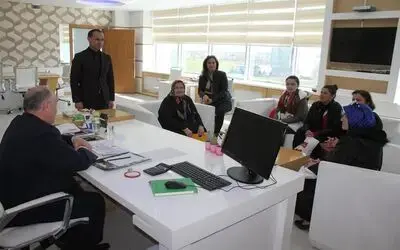 Chp Kadın Kollarından Çözüm Kolejine Ziyaret 