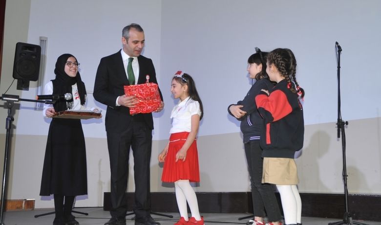 İstiklal Marşı’nın Kabulünün 98. Yılı - Samsun’un Bafra ilçesinde "İstiklal Marşı’nın Kabulünün 98. Yılı ve Mehmet Akif Ersoy’u Anma Programı" düzenlendi.
