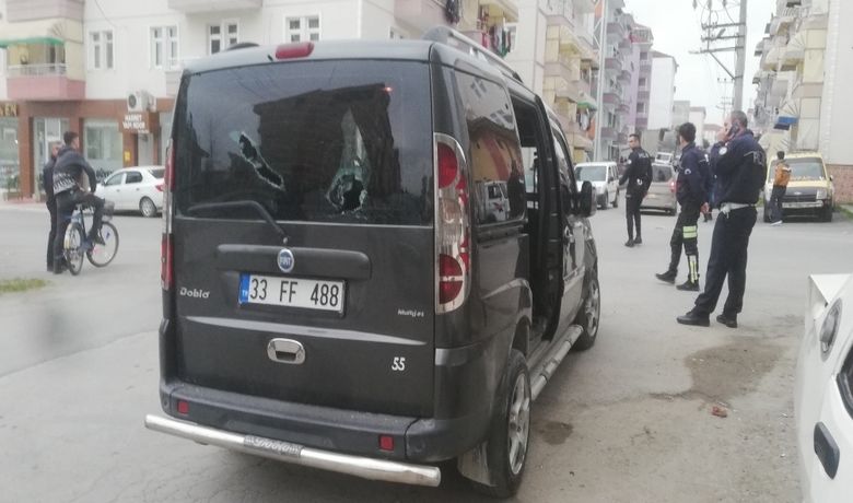 Duruşma Sonrası Karşılaşan TaraflarBirbirine Girdi: 8 Yaralı - Samsun'un Bafra ilçesinde görülen bir duruşmanın ardından sokakta karşılaşan iki taraf arasında çıkan kavgada 8 kişi yaralandı.