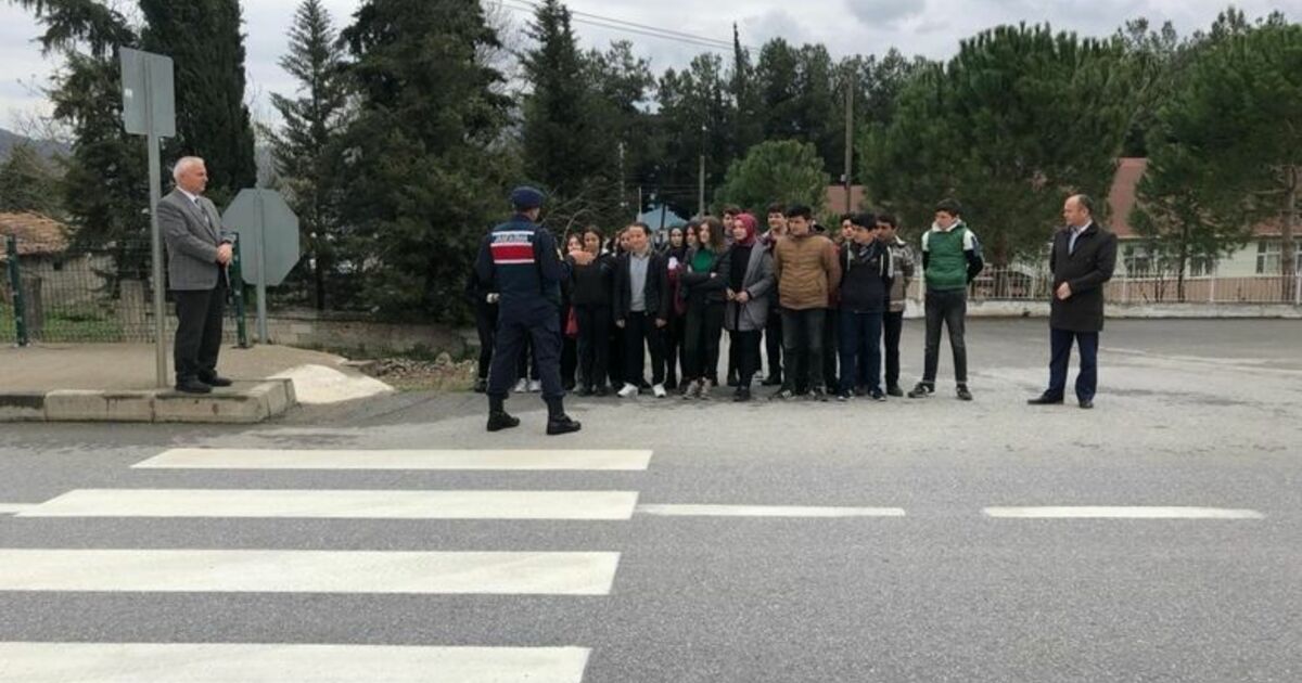 Jandarmadan Öğrencilere Seminer