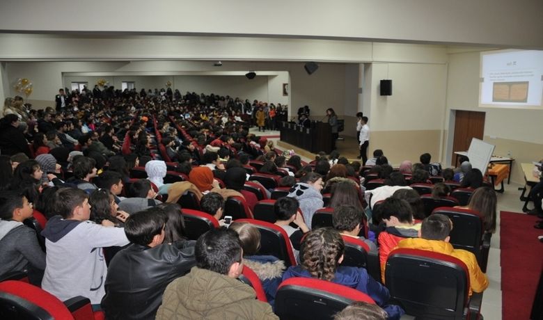 Pi Sayısı Günü Kutlandı - Ondokuz Mayıs Üniversitesi (OMÜ) Eğitim Fakültesinde “Pi Sayısı Günü” kutlandı.