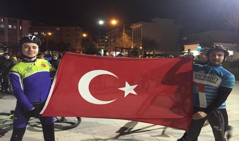 Bafrabit’ten “18 Mart Çanakkale Zafer Turu ” - Samsun’un Bafra ilçesinde 18 Mart Çanakkale Zaferi kutlamaları çerçevesinde bisiklet turu düzenlendi.