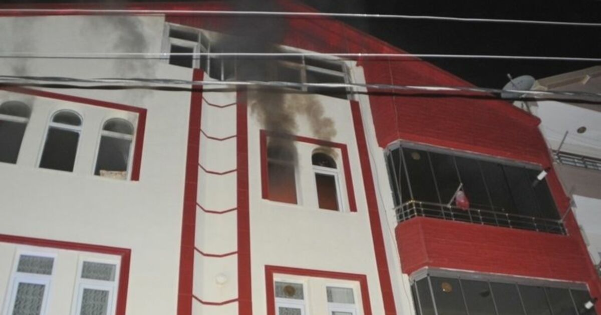 Ocakta Unutulan Düdüklü Tencere Patlayarak Alev Aldı: 2 Yaralı