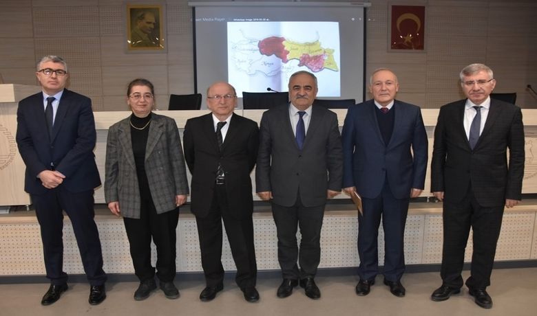 Dikkat Çekici Boyutlarıyla100. Yılında Millî Mücadele - Ondokuz Mayıs Üniversitesinin (OMÜ); Mustafa Kemal Atatürk’ün 19 Mayıs 1919’da ulusal kurtuluş mücadelesini başlattığı Samsun’da, 100. yıl onuruna yürüttüğü faaliyetler serisi “100. Yılında Millî Mücadele” paneli ile devam etti.