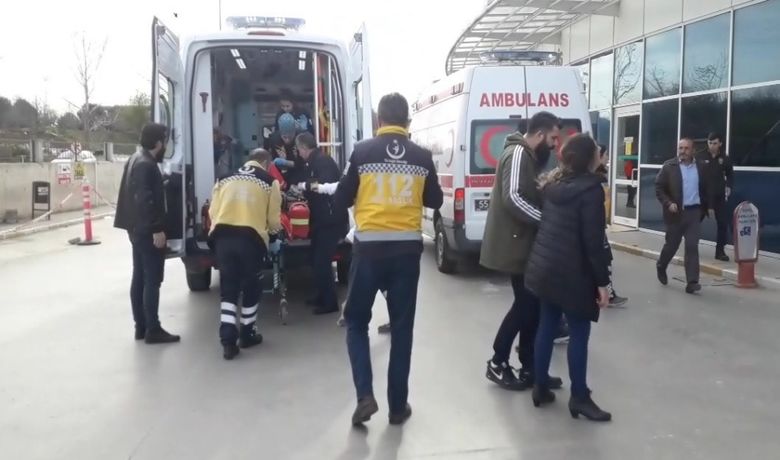 Eşini İpten Aldı - Samsun’un Bafra ilçesinde evde kendini iple tavana asan şahsı eşi kurtardı.