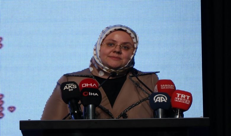 İstihdam Seferberliği Samsun Buluşması Aile, Çalışma Ve Sosyal Hizmetler Bakanı Zehra Zümrüt Selçuk: “17 Yıldır BaşarılıBir Büyüme Grafiği İzliyoruz” “son 15 Senenin Rekorunu Kırdık” “işverenlerimize 149 Milyar Liralık Bir Destek Sağladık” - Aile, Çalışma ve Sosyal Hizmetler Bakanı Zehra Zümrüt Selçuk, “Burası Türkiye, Burada İş Var” sloganıyla uygulamaya konulan İstihdam Seferberliği Teşvik Paketi kapsamında düzenlenen ‘İstihdam Seferberliği Samsun Buluşması’na katılarak, önemli açıklamalarda bulundu.