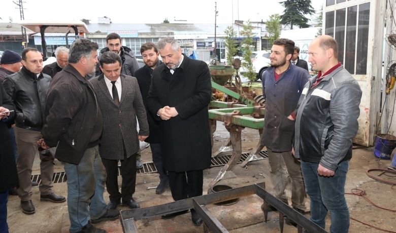 Başkan Kılıç, Sanayi Esnafının Sorunlarını Dinledi - Samsun Bafra Belediye Başkanı ve Cumhur İttifakı Bafra Belediye Başkan Adayı Hamit Kılıç, Büyük Sanayi sitesi ve Kızılırmak Sanayi Sitesi'ndeki esnaflarla bir araya gelerek sorunlarını dinledi.