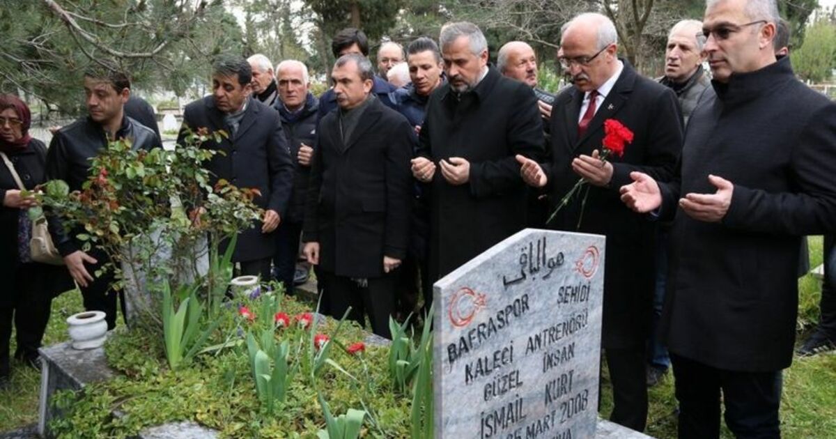 Teknik Direktör Gezer Ve Kaleci Antrenörü Kurt Unutulmadı