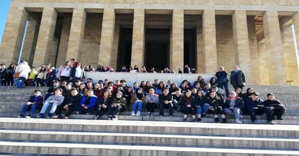 Bafra Cumhuriyet Ortaokulu Öğrencileri Ankara Feza Gürsey Bilim Merkezini Gezdi