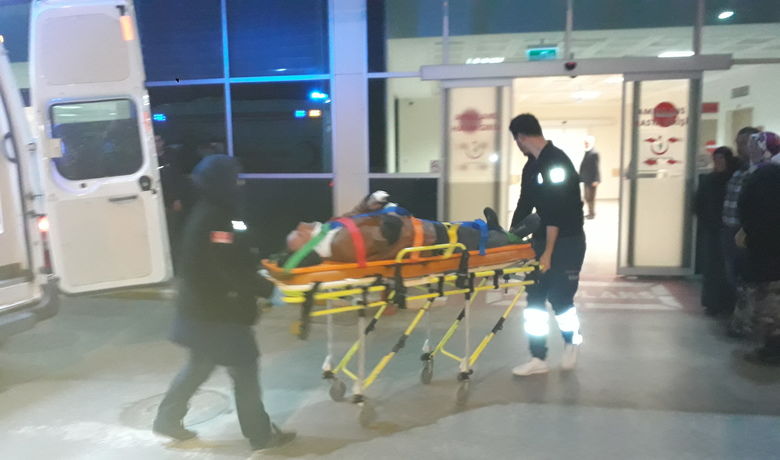 Bafra’da Bisiklete Çarpan Otomobil SürücüsüOlay Yerinden Kaçtı: 1 Yaralı - Samsun’un Bafra ilçesinde meydana gelen trafik kazasında bir kişi yaralandı.