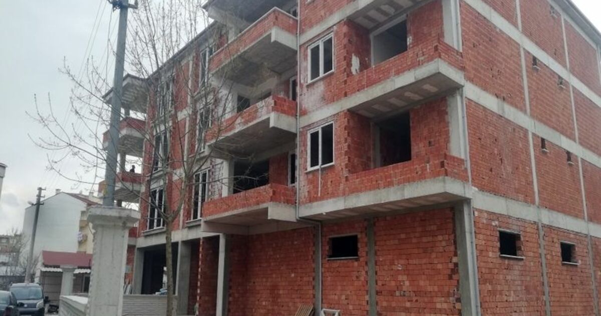 Önce Alkol Aldılar Sonra Dairelerin Kablolarını Çaldılar