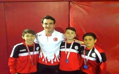 Bafra Açı Okulları Güreş’te Madalyaları Topladı
