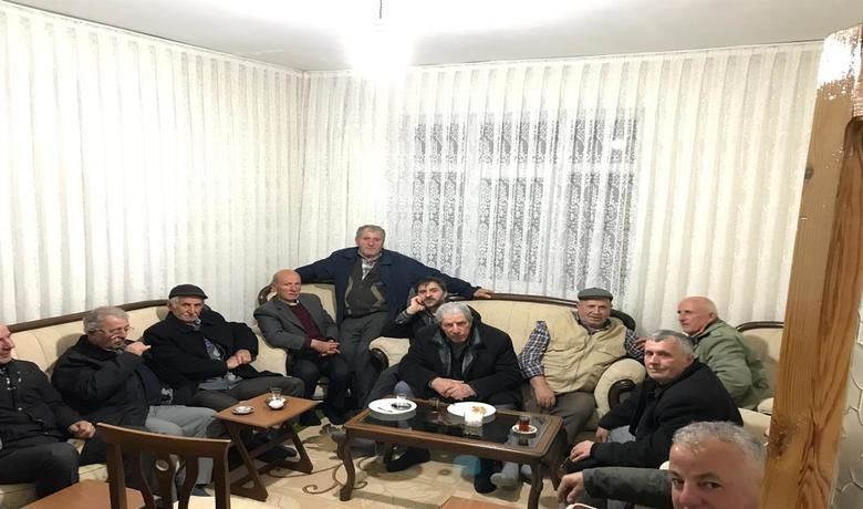 Osmanbeyli Mahallesi Muhtar AdayıNabi Kurnaz’a Seçmenlerinden Yoğun İlgi - Osmanbeyli Mahallesi Muhtar Adayı Nabi Kurnaz azaları ve
seçmenleri ile buluştu.