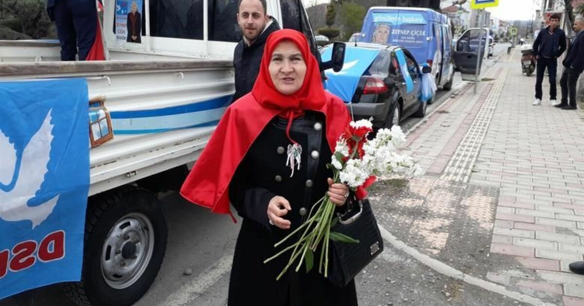 Zeynep Çiçek’ten Seçim Konvoyu 
