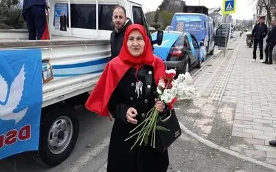 Zeynep Çiçek’ten Seçim Konvoyu 