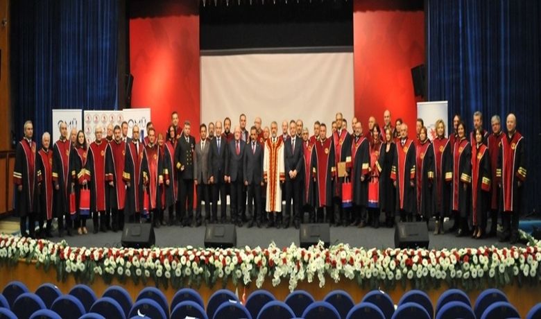 Omü 44 Yılını Törenle Kutladı - Samsun Ondokuz Mayıs Üniversitesi (OMÜ) 44. yılını, Atatürk Kongre ve Kültür Merkezi’nde düzenlenen törenle kutladı.