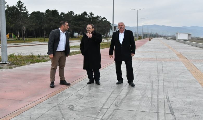 Başkan Zihni Şahin, İlçe Turunda - Bafra ve Alaçam ilçelerinde yapımı devam eden çalışmaları yerinde inceleyen Samsun Büyükşehir Belediye Başkanı Zihni Şahin, Samsunlulara hizmet yarışının bundan sonra da hız kesmeden devam edeceğini söyledi.