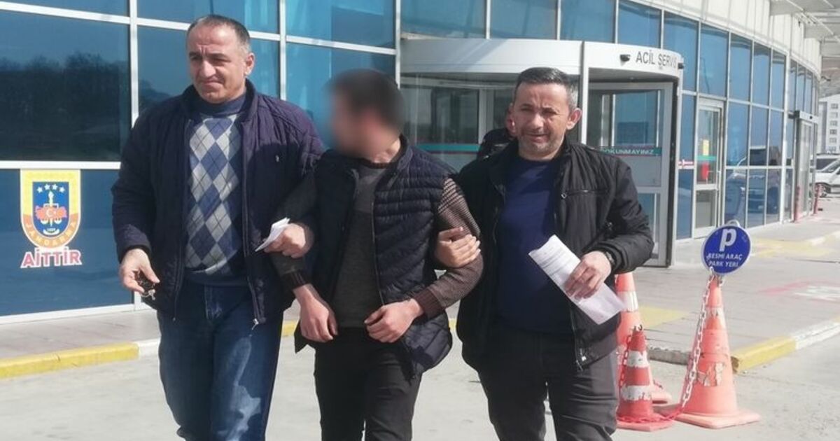 Sınava Kurşun Kalem Yerine Tabanca Kurşunuyla Geldi